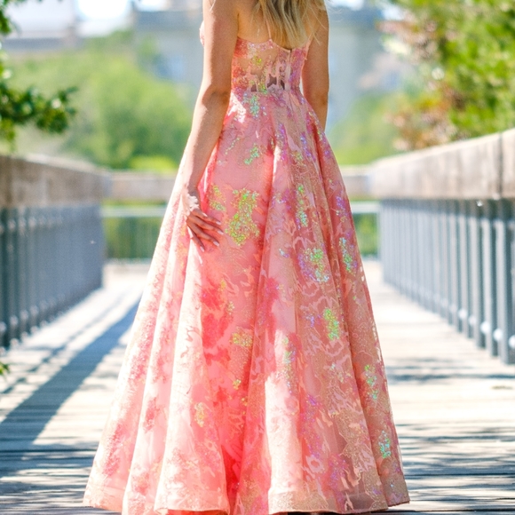 Grad/Bridesmaids Dress - Picture 3 of 3